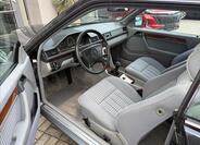 Mercedes-Benz 124 9