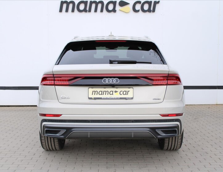 Audi Q8 SUV / Terénní 3,0 l 250 kw
