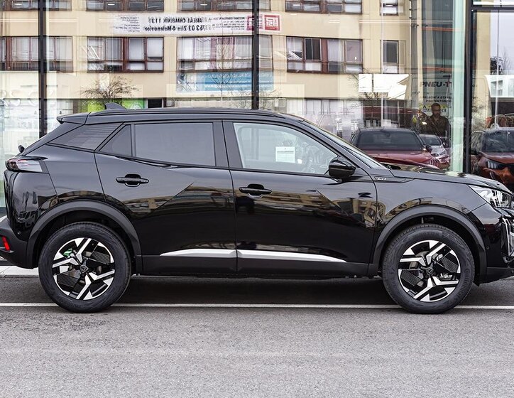 Peugeot 2008 SUV / Terénní 1,2 l 107 kw