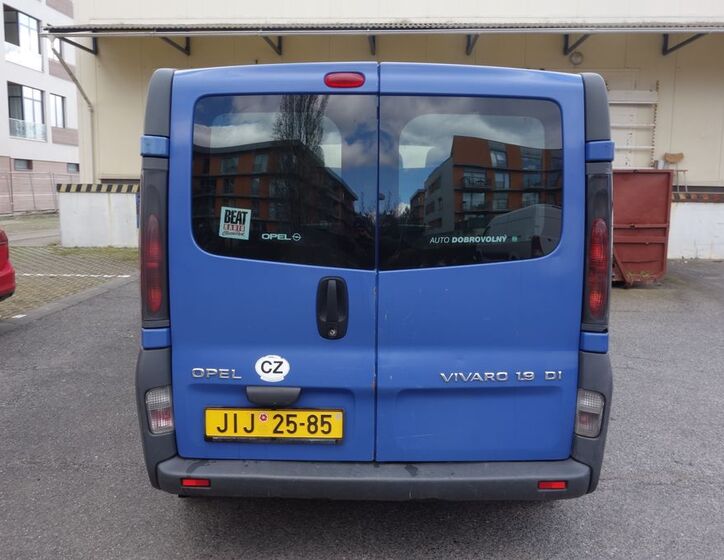 Opel Vivaro 8