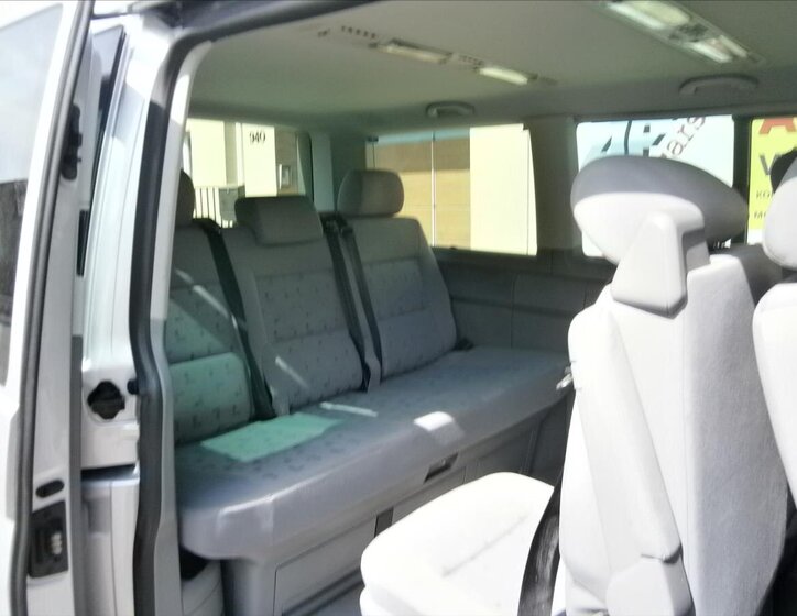 Volkswagen Multivan 9