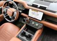 Land Rover Defender SUV 4,4 l 467 kw