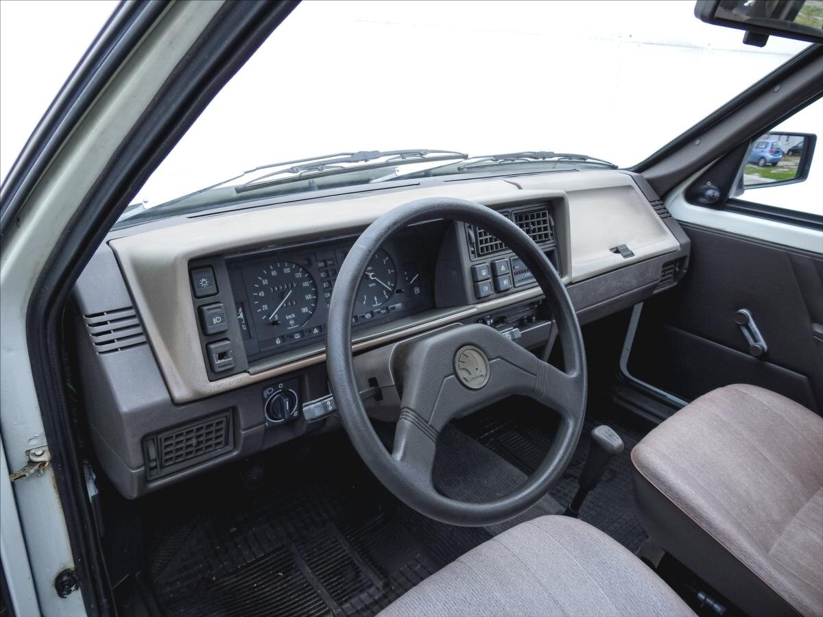 Škoda Favorit Hatchback 1,3 l 46 kw