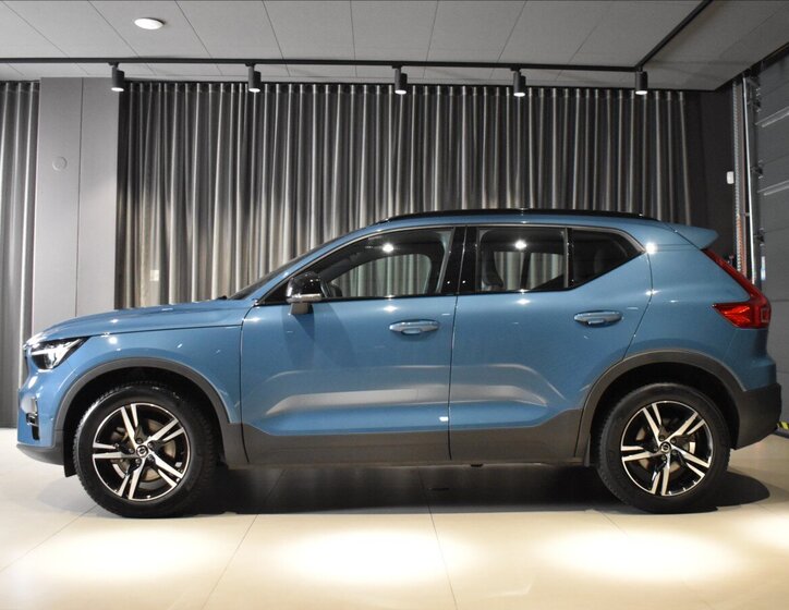 Volvo XC40 SUV / Terénní 2,0 l 120 kw