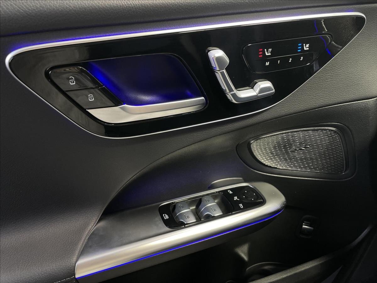 Mercedes-Benz Třídy C Sedan 1,5 l 150 kw