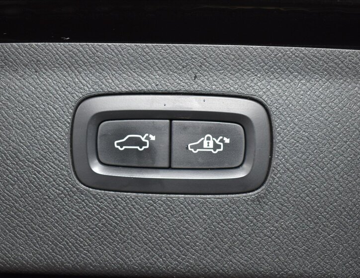 Volvo XC90 SUV 2,0 l 165 kw