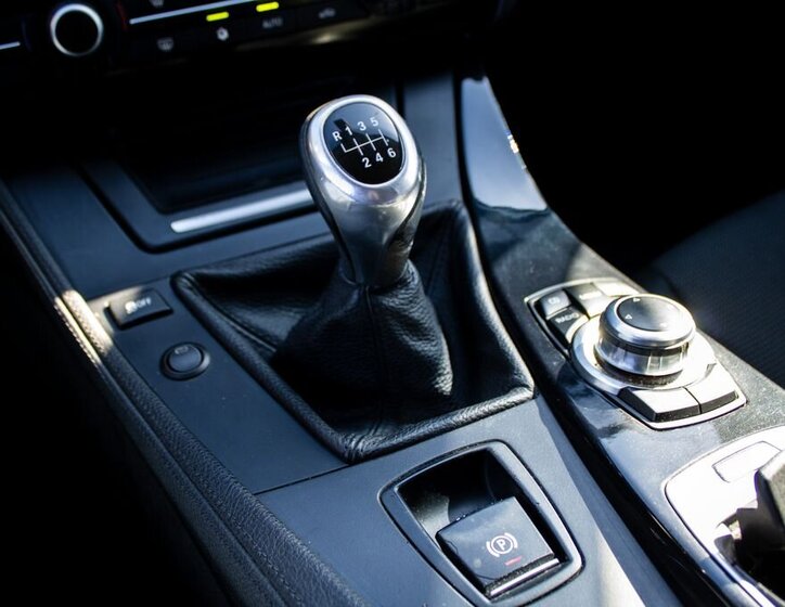 BMW Řada 5 Sedan / Limuzína 2,0 l 120 kw