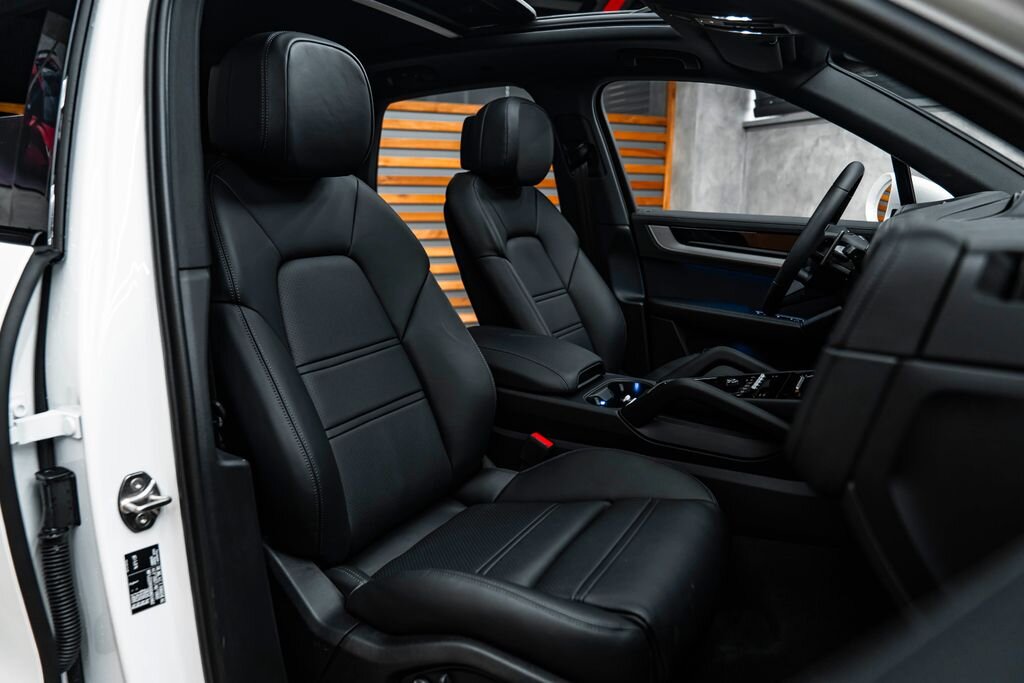 Porsche Cayenne SUV 3,0 l 260 kw