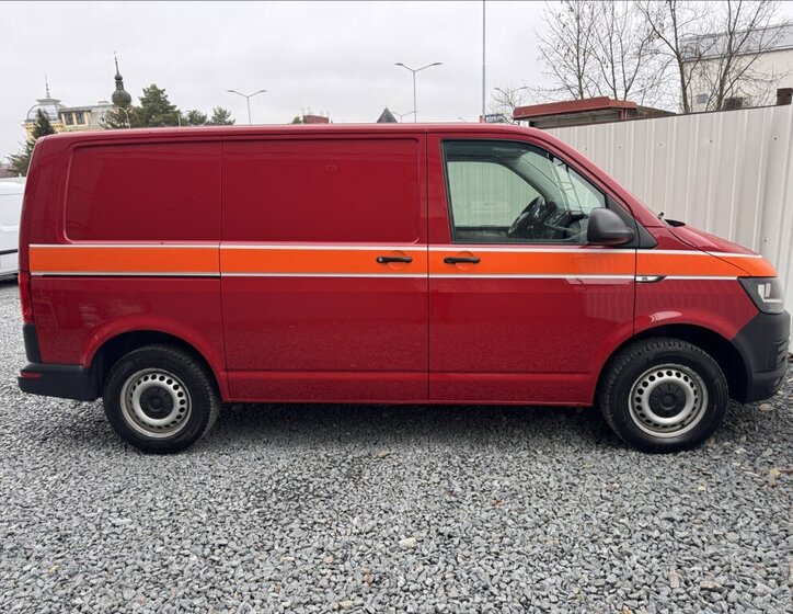 Volkswagen Transporter Skříň 2,0 l 110 kw