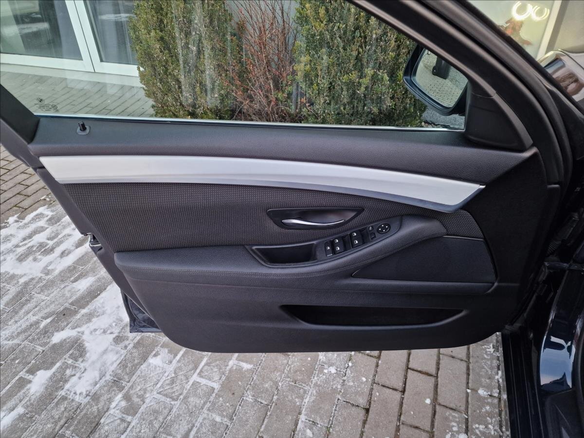 BMW Řada 5 Kombi 2,0 l 135 kw