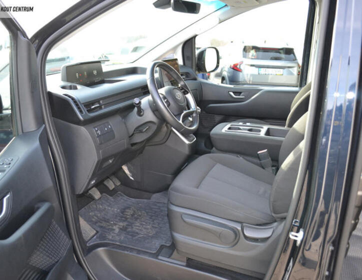Hyundai Staria 26