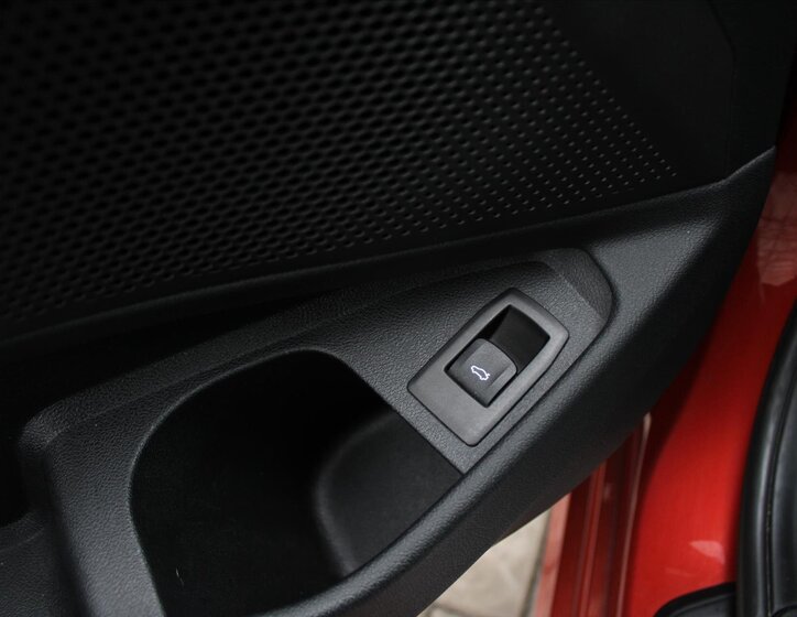 BMW Řada 3 Sedan / Limuzína 2,0 l 140 kw