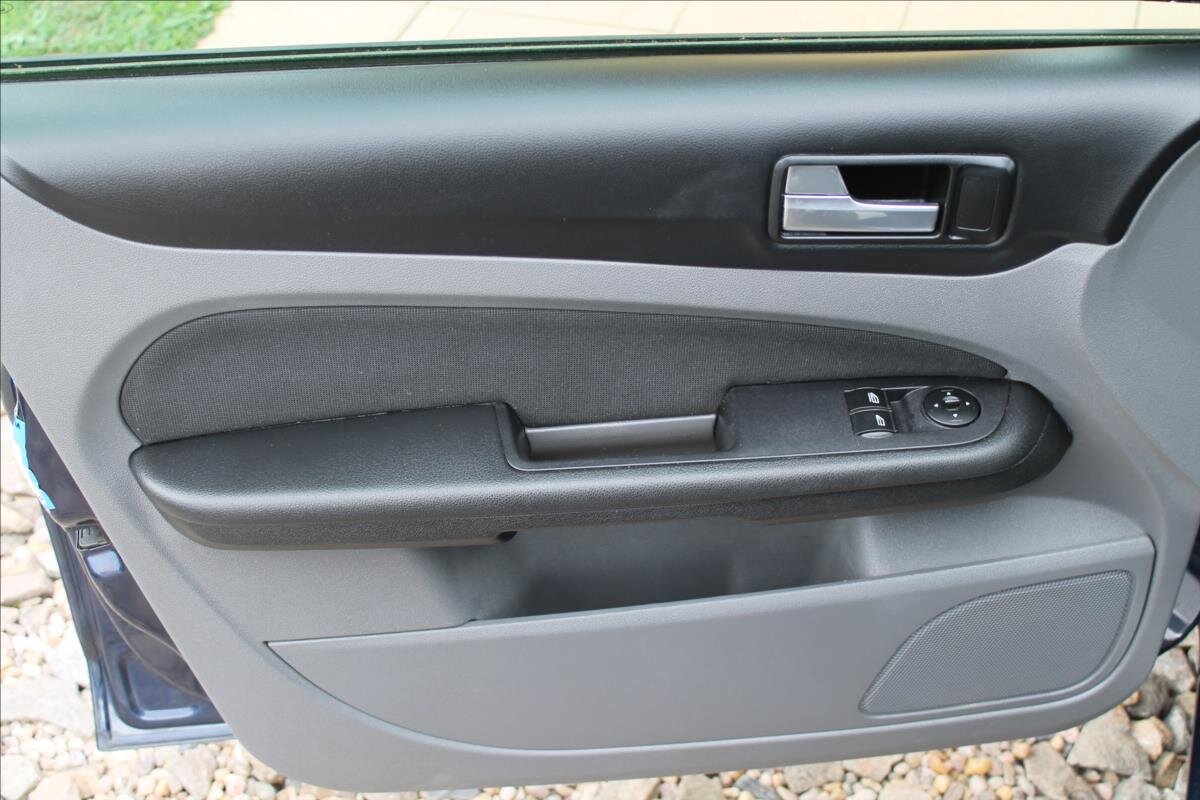 Ford Focus Kombi 1,6 l 74 kw