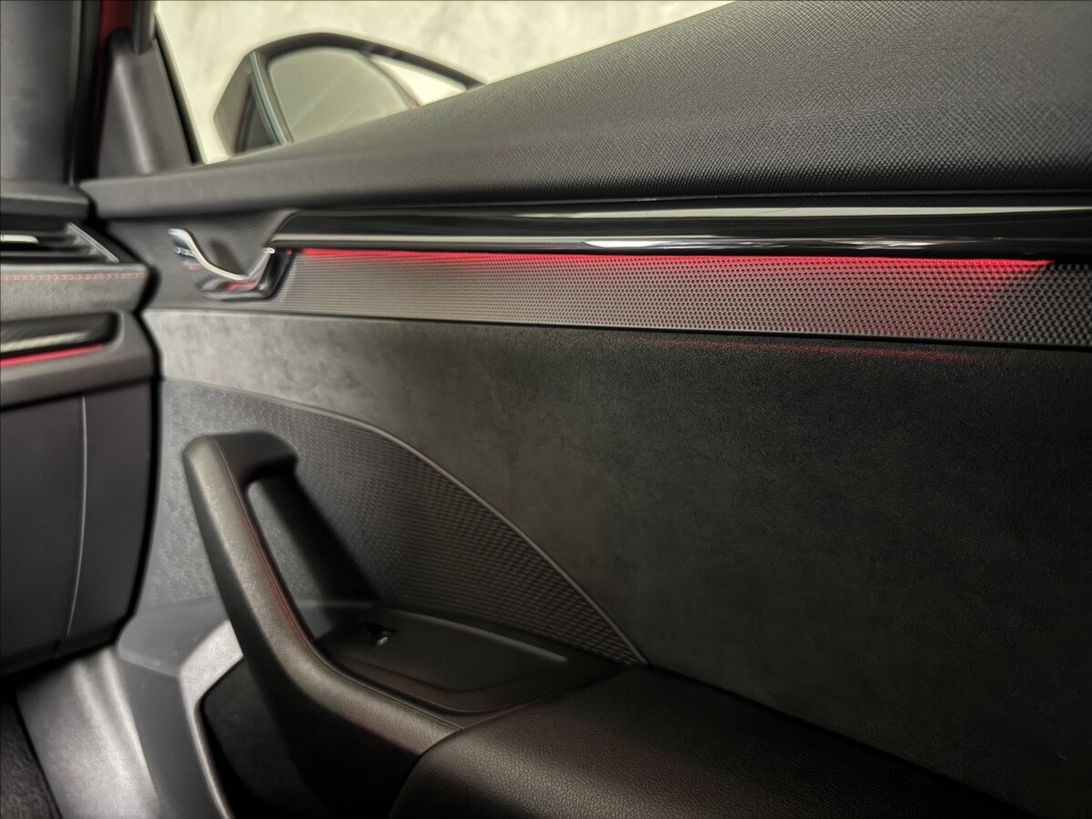 Škoda Octavia Sedan / Limuzína 2,0 l 180 kw