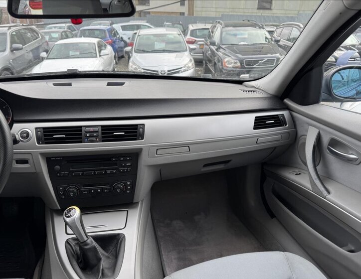 BMW Řada 3 Kombi 2,0 l 120 kw