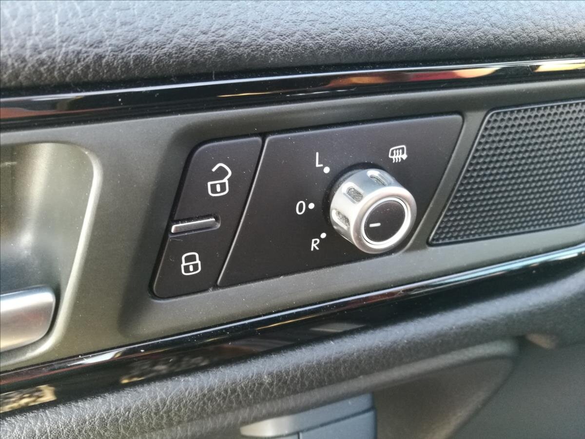 Volkswagen Touareg Kombi 3,0 l 180 kw