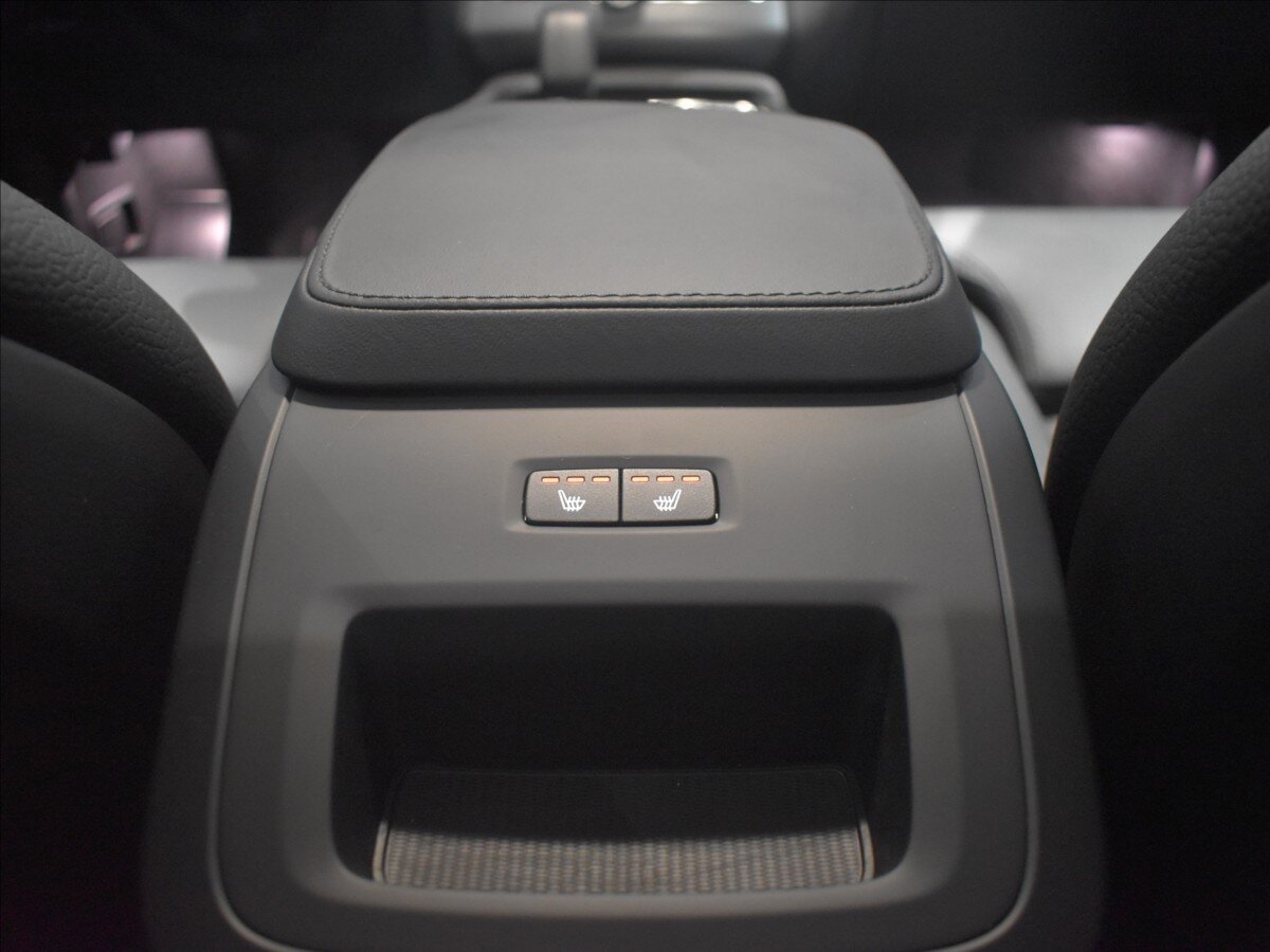 Volvo XC90 SUV / Terénní 2,0 l 173 kw