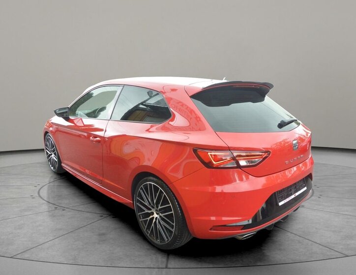 Seat Leon Hatchback 2,0 l 206 kw