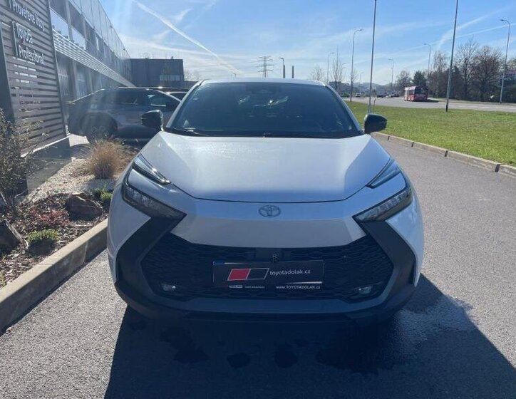 Toyota C-HR SUV / Terénní 2,0 l 112 kw