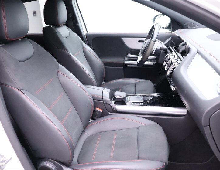 Mercedes-Benz EQA 15