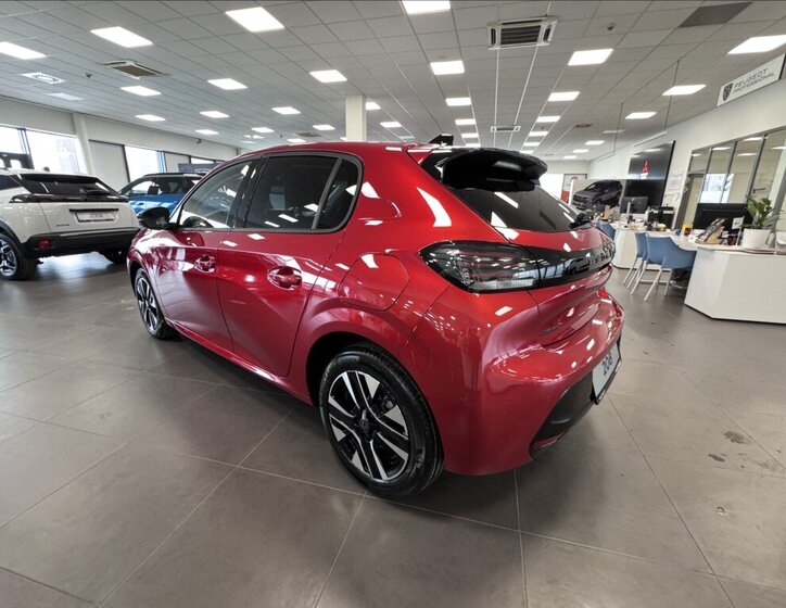 Peugeot 208 Hatchback 1,2 l 74 kw