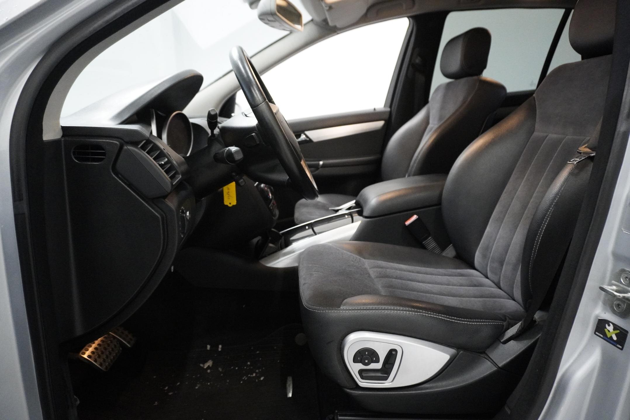 Mercedes-Benz Třídy R SUV 5,0 l 225 kw