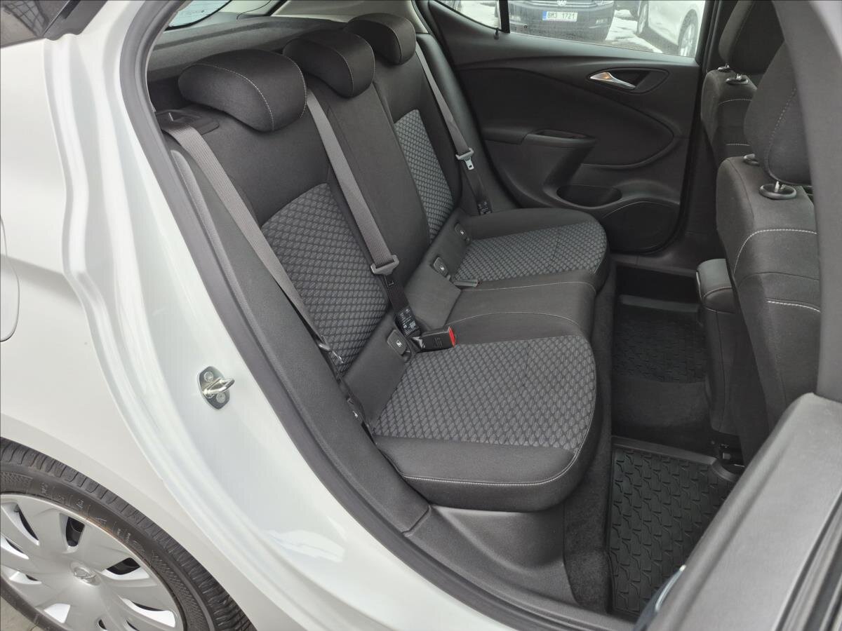 Opel Astra Hatchback 999,0 77 kw