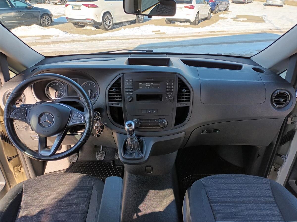 Mercedes-Benz Vito VAN-Minibus 1,8 l 100 kw