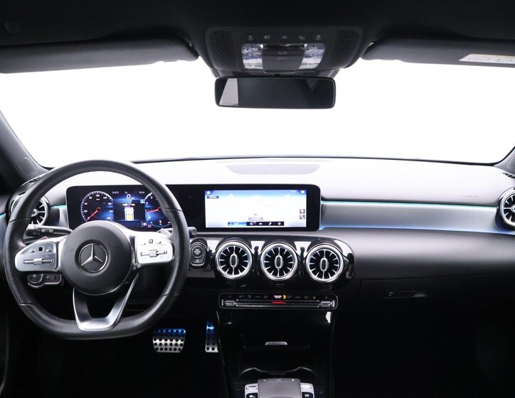 Mercedes-Benz Třídy A Hatchback 1,3 l 120 kw