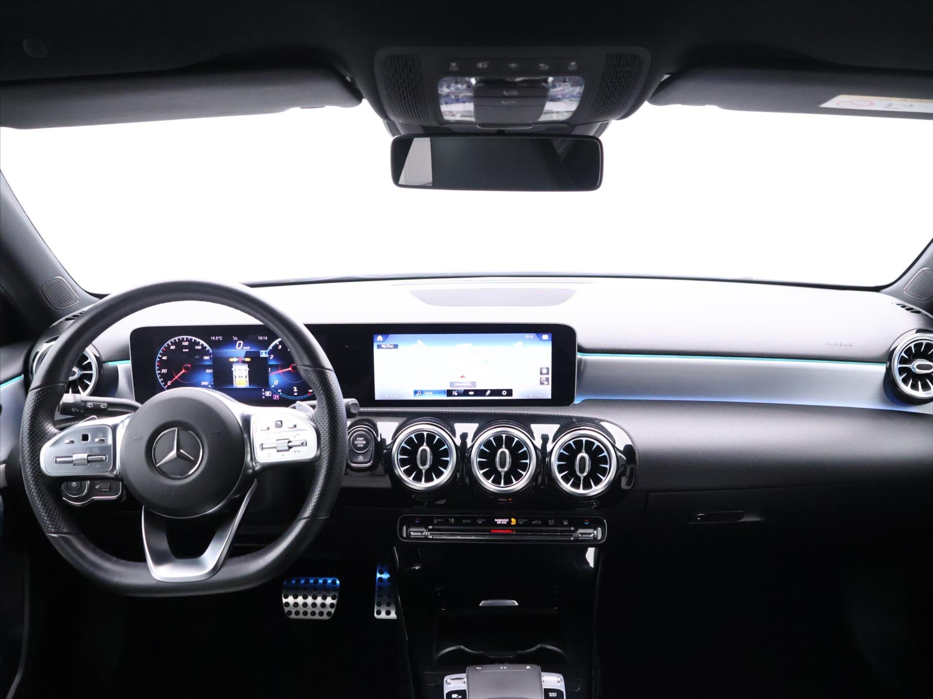 Mercedes-Benz Třídy A Hatchback 1,3 l 120 kw