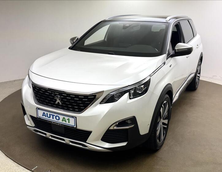 Peugeot 5008 1