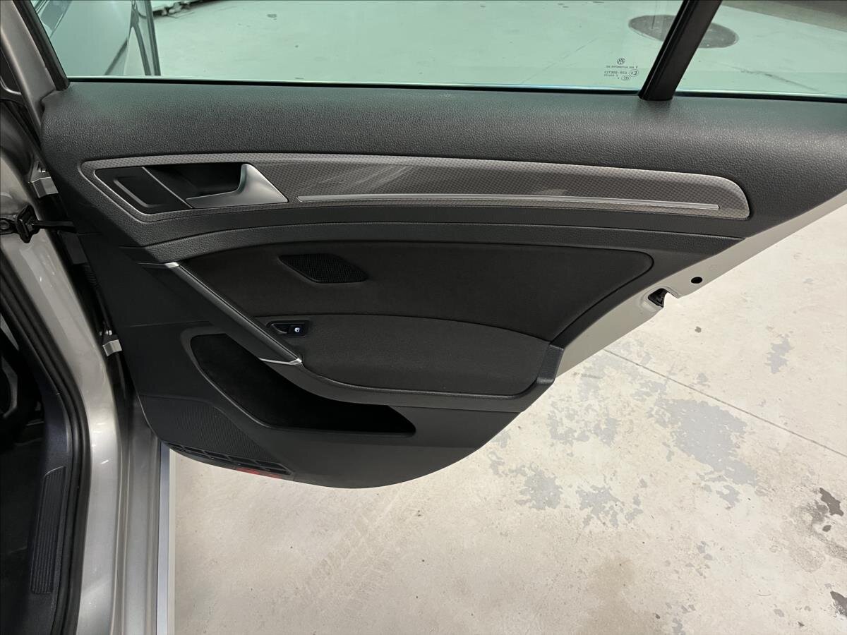 Volkswagen Golf Kombi 2,0 l 135 kw