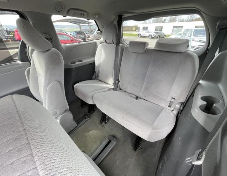 Toyota Sienna 23