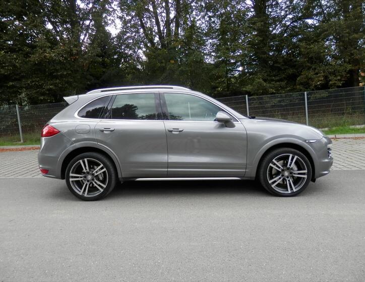 Porsche Cayenne 10