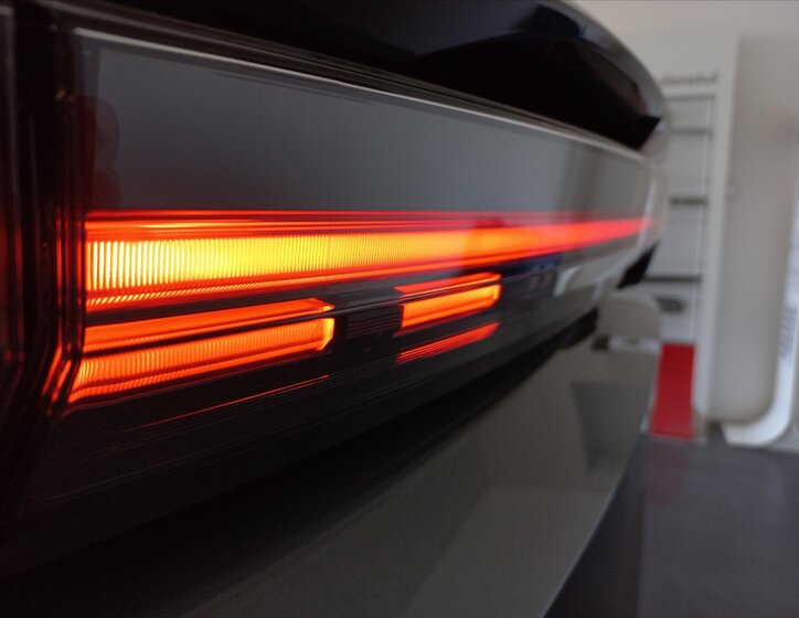 Toyota C-HR CUV / Crossover 2,0 l 0