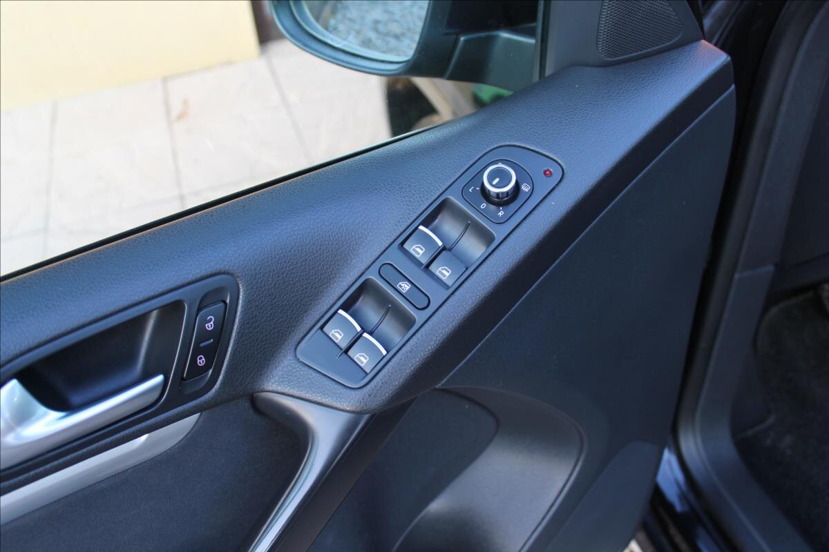 Volkswagen Tiguan SUV / Terénní 1,4 l 90 kw