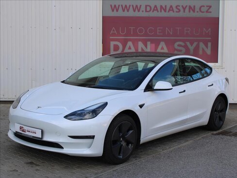 Tesla Model 3 Sedan / Limuzína 0,0 208 kw