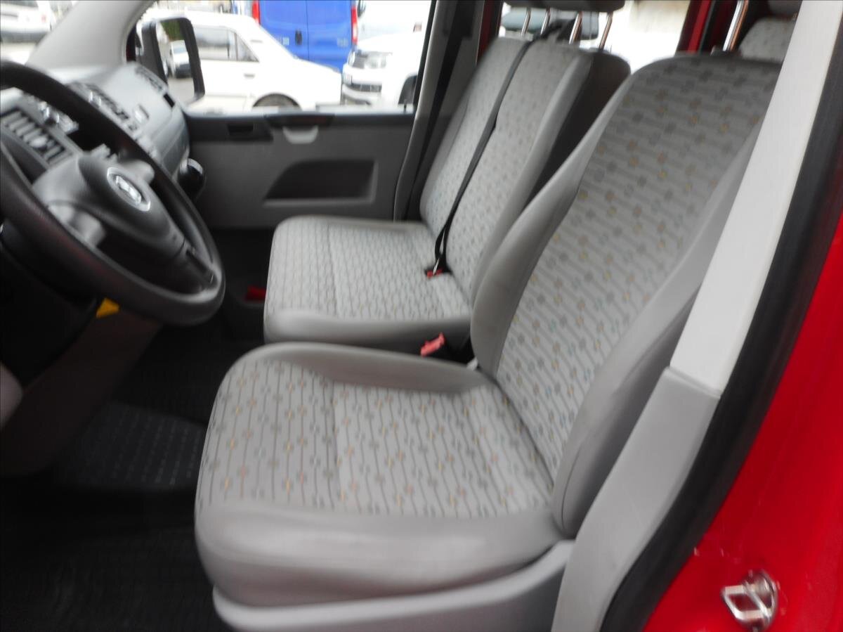 Volkswagen Transporter Valník 2,0 l 75 kw