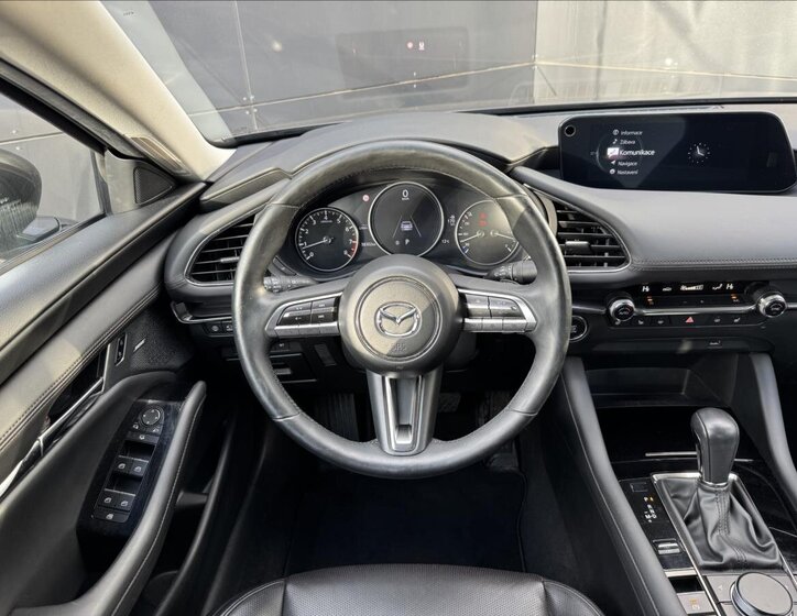 Mazda 3 Sedan 2,0 l 132 kw