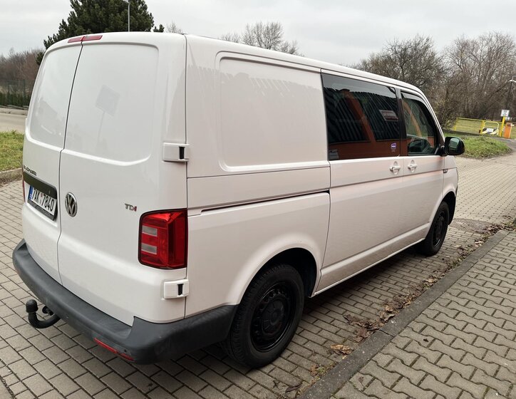 Volkswagen Transporter Kombi 2,0 l 110 kw