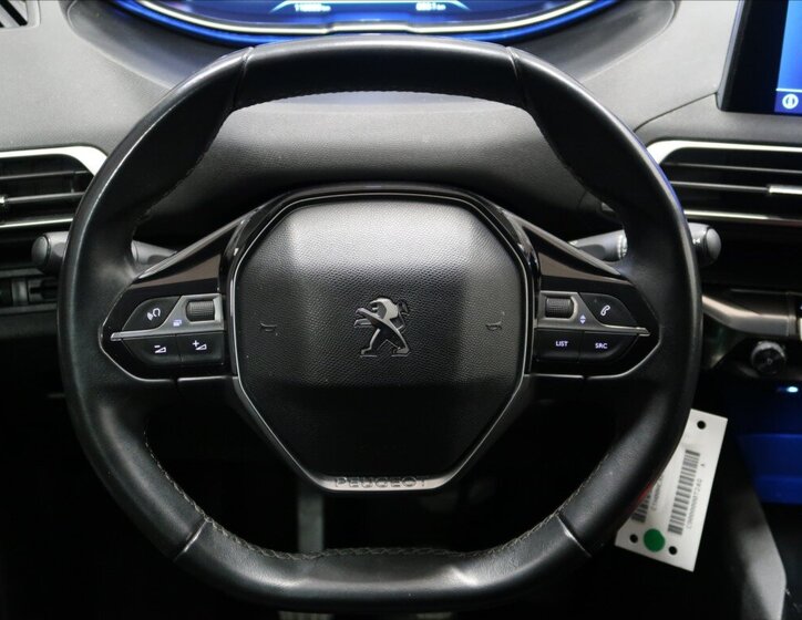 Peugeot 3008 MPV 1,2 l 96 kw