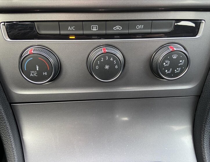 Volkswagen Golf Hatchback 1,2 l 63 kw