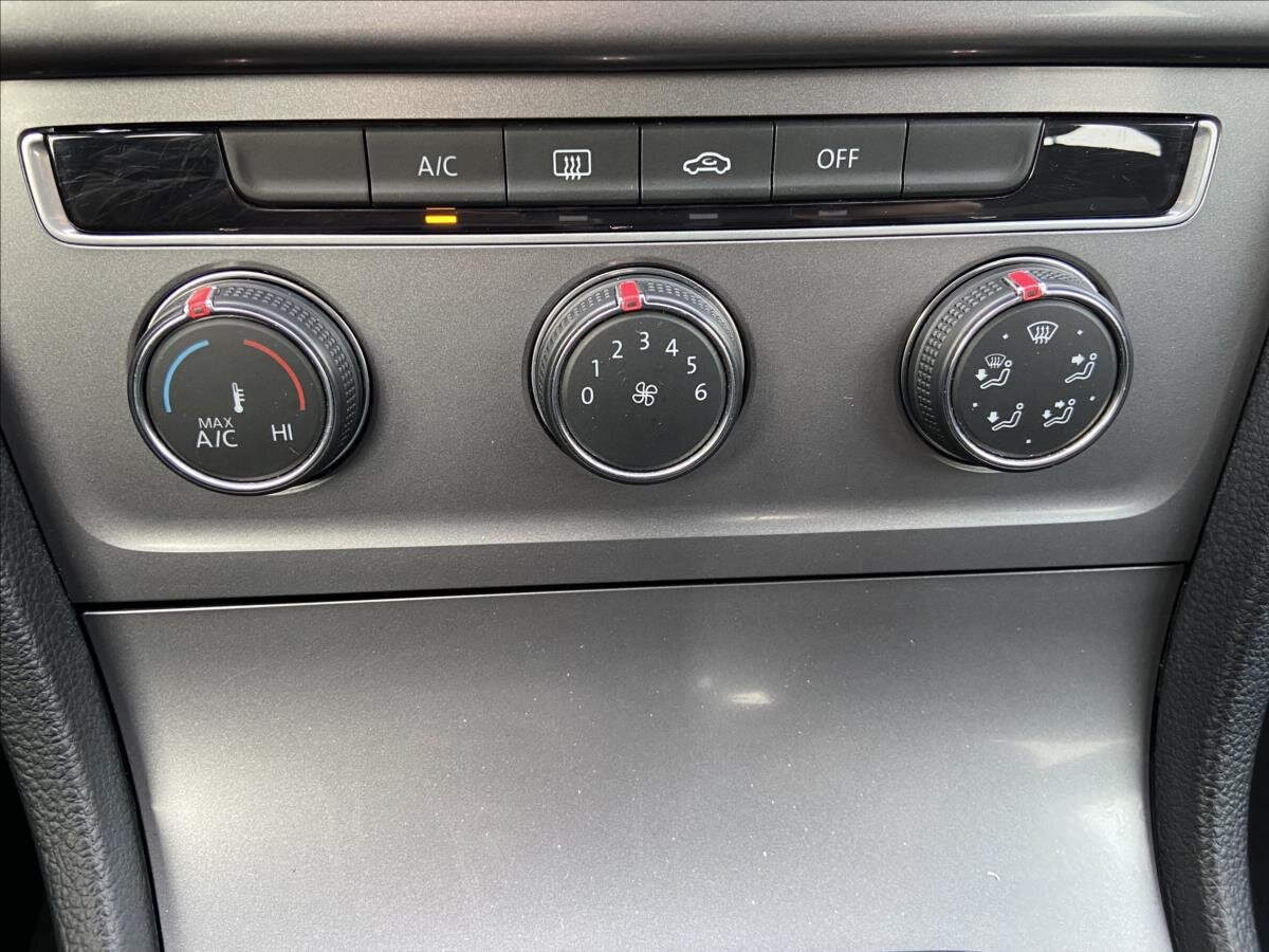 Volkswagen Golf Hatchback 1,2 l 63 kw