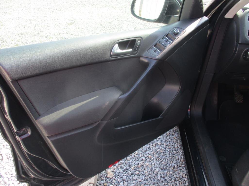 Volkswagen Tiguan SUV 2,0 l 81 kw