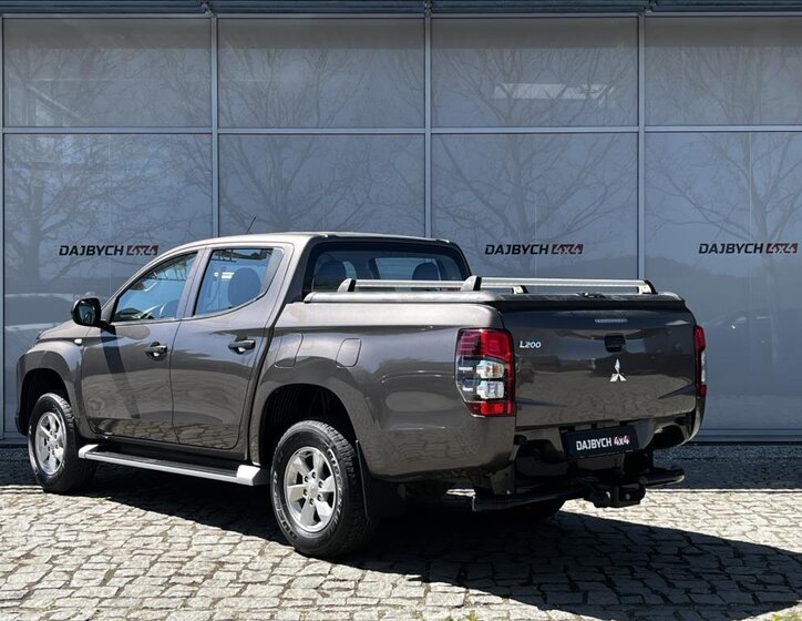 Mitsubishi L200 Pick-up 2,3 l 110 kw