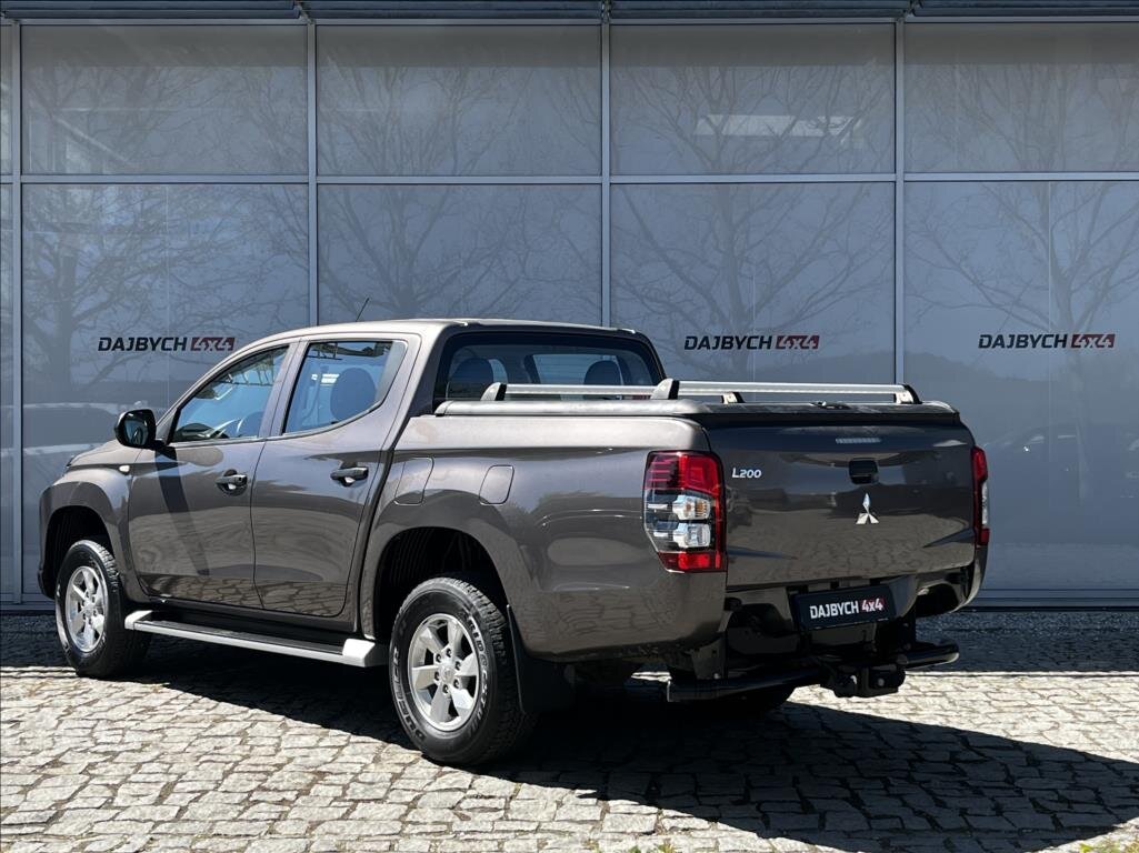 Mitsubishi L200 Pick-up 2,3 l 110 kw