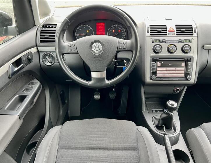 Volkswagen Touran 23