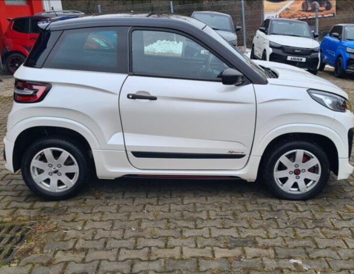 Ligier JS 60 Hatchback 478,0 6 kw