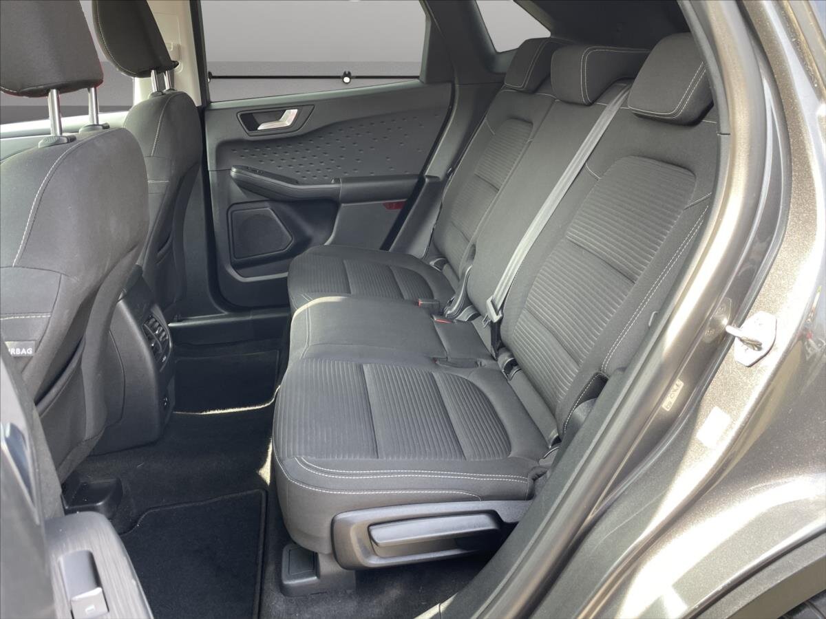 Ford Kuga SUV / Terénní 1,5 l 88 kw