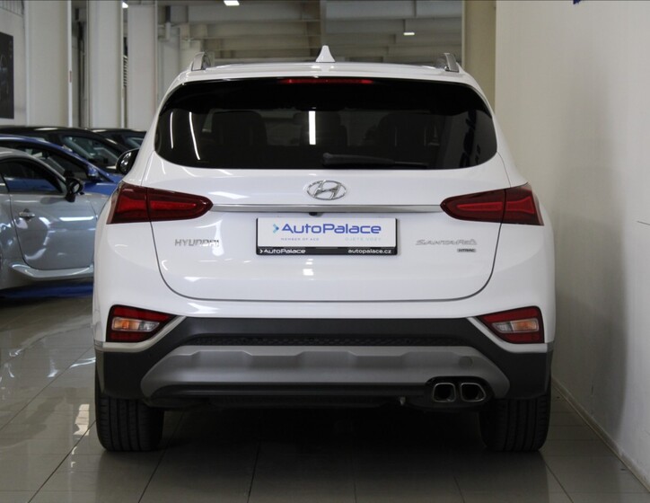 Hyundai Santa Fe 4